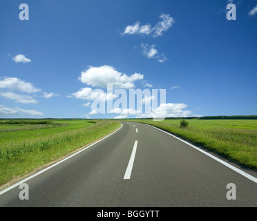 Gerade Straße, Hokkaido, Japan Stockfoto