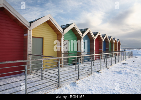 Strandhütten an Blyth im Winter, Northumberland, UK Stockfoto