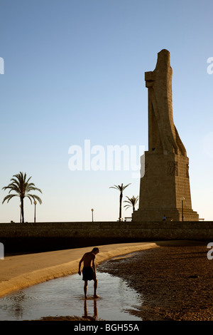 Monumento ein Colón de la Punta del Sebo, Huelva, Andalusien, España Columbus-Denkmal in Punta del Sebo, Huelva, Andalusien, Spanien Stockfoto