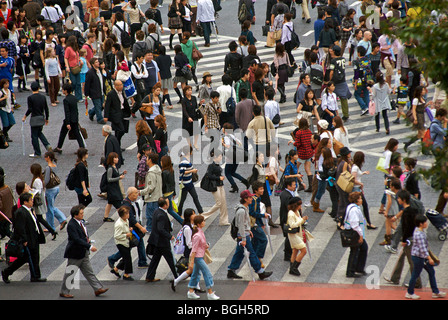 Shibiuya Kreuzung. Überfüllten Fußgängerüberweg, Tokyo, Japan Stockfoto