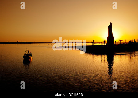 Monumento Colón Atardecer Punta del Sebo Huelva Andalusien España Kolumbus-Denkmal in der Abenddämmerung Punta del Sebo Huelva Andalusien Spanien Stockfoto