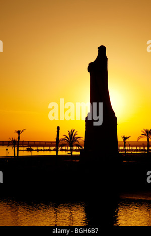 Monumento Colón Atardecer Punta del Sebo Huelva Andalusien España Kolumbus-Denkmal in der Abenddämmerung Punta del Sebo Huelva Andalusien Spanien Stockfoto