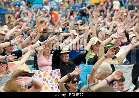 Musik-Fans auf dem jährlichen Fairport Convention-Folk-Musik-Festival in Cropredy Oxfordshire Stockfoto