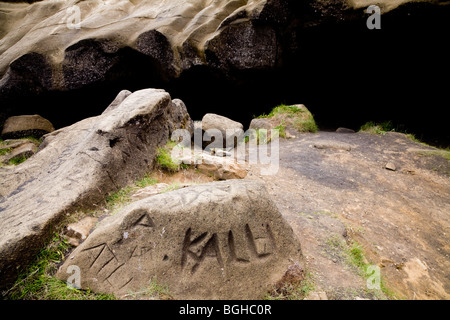 Name Schnitzereien aus Sandstein. Laugarvatnshellar Höhlen, Südisland. Stockfoto