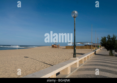 In Foz do Arelho Strand in der Region von Portugal, in der Nähe von Caldas da Rainha Stockfoto