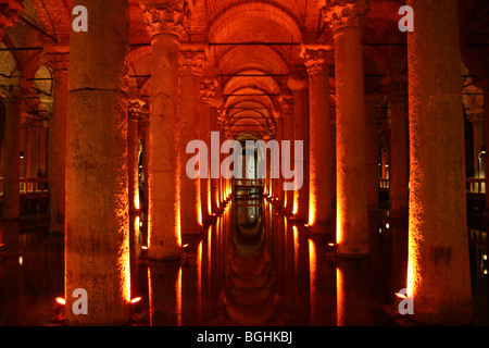 Erstaunliche unterirdische Zisterne in Istanbul Türkei Stockfoto