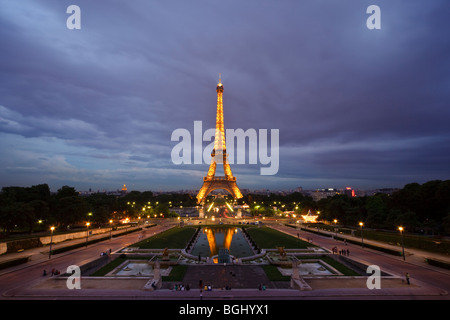 Eiffel Tower, Abend Blick 24. August 2009, nachdem ein Sturm hatte einfach übergangen Stockfoto