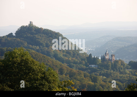 Königswinter, Schloß Drachenburg Und Burg Drachenfels, Blick Vom Petersberg Stockfoto