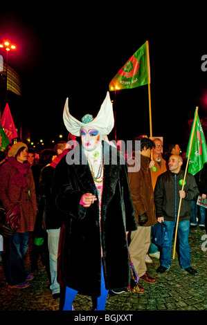 Paris, Frankreich, Anti-Aids-Aktivisten der "Schwestern des ewigen Ablasses", protestierten gegen AIDS am 1. Dezember, am World AIDS Day March, paris Drag Queens Stockfoto