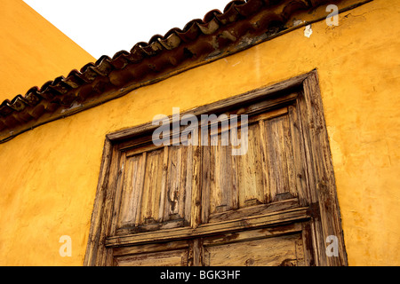 Teil eines schönen alten gelben Haus in Garachico Stockfoto
