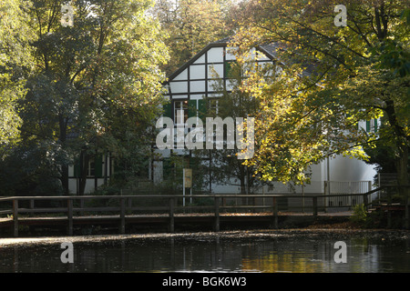 Oberhausen, St. Antony-Hütte, "Wiege der Ruhrindustrie", Ehemaliges Wohnhaus des Hüttenleiters G. Jacobi, Blick Über den Teich Stockfoto