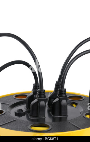 Netzkabel eingesteckt Verlängerungskabel isoliert auf weißem Hintergrund Stockfoto