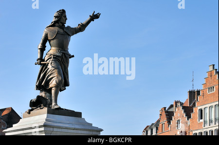 Die Statue von Christine de Lalaing auf dem Markt Quadrat / Grand Place, Tournai, Belgien Stockfoto