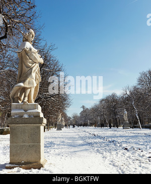 Statue zu Fuß "Paseo De La Argentina" bei der Buen Retiro Park Madrid-Spanien Stockfoto