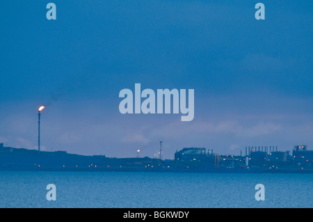 Flotta Öl - Gas-terminal in der Abenddämmerung auf der Orkney-Insel-SCO-5882 Stockfoto