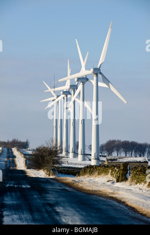 Royd moor Windpark, Penistone Yorkshire mit starkem Schneefall Jan 2010 Stockfoto