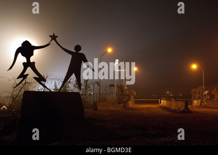 Bezirk 9 Jahr: 2009 Regie: Neill Blomkamp Stockfoto