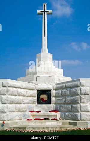 Das WWI-Kreuz des Opfers auf dem ersten Welt Krieg ein Tyne Cot Friedhof, Passendale / Passchendaele, West-Flandern, Belgien Stockfoto