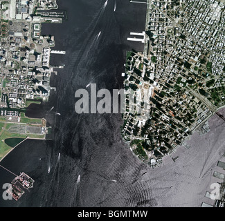 Luftbildkarte Blick über New York Harbor Downtown Manhattan und World Trade Center Construction Site Jersey City New Jersey Stockfoto