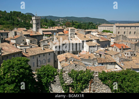 Blick über Viviers, eine alte Stadt in der Provence, Frankreich Stockfoto