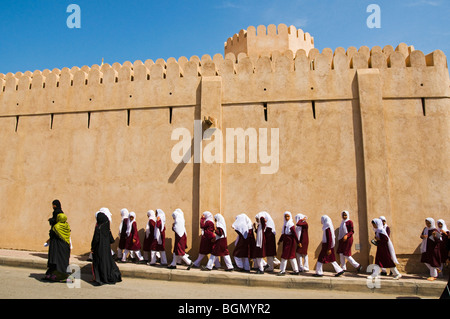 Schulmädchen Nizwa Oman Stockfoto