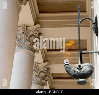 Ewige Flamme außerhalb Grab von General José de San Martin in der Metropolitan Cathedral in Buenos Aires, Argentinien Stockfoto