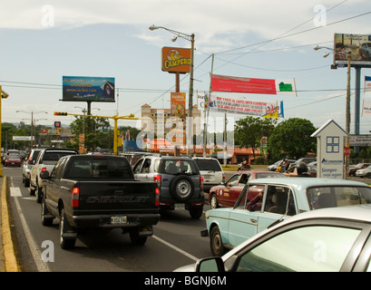 Nicaragua.Managua.Traffic im Zentrum Stadt. Stockfoto