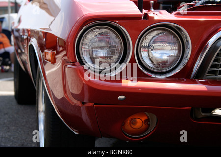 1974 Dodge Challenger 318 383 360 440 426 HEMI Pistol Grip Shifter Mopar Chrysler 1970 Muscle-Car Detroit Muskel Hotrod Stockfoto