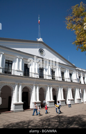 Palacio Municipal. Zócalo, Plaza 31 de Marzo. San Cristóbal de Las Casas, Chiapas, Mexiko. Stockfoto