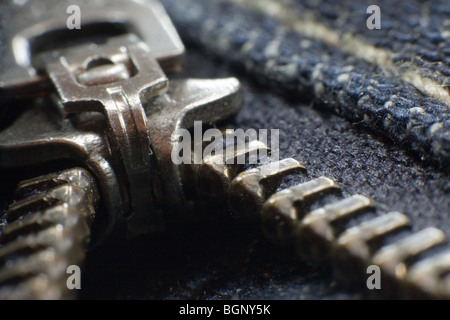 Eine interessante Nahaufnahme von Jeans Reißverschluss Stockfoto