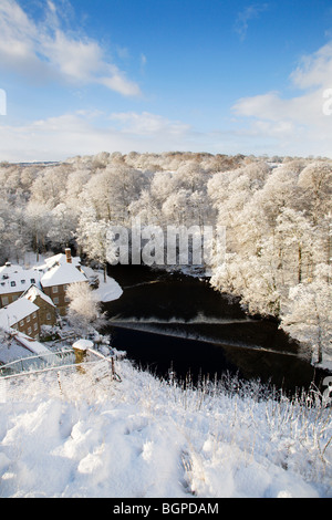 Nidd Schlucht im Winter von der Burg Knaresborough North Yorkshire England Stockfoto