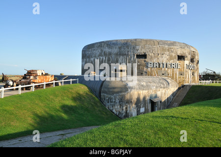 WW2 Atlantic Wall Museum mit zwei zweiten Weltkrieg bunker Batterie Todt, Audinghen, Côte d ' Opale, Frankreich Stockfoto