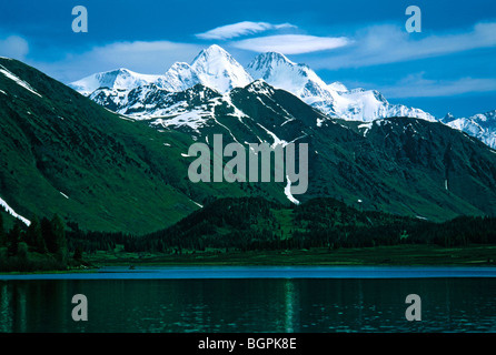 See Yazevoye und Mount Belukha. Das Altai-Gebirge, Kasachstan Stockfoto