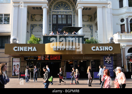 Empire-Kino und Casino in Leicester Square, West End, London, Großbritannien. Stockfoto