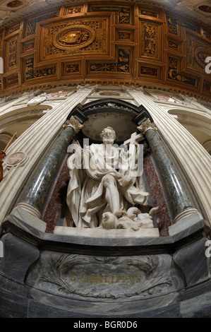 Statue des St. Philip in der Basilika St. Johannes im Lateran, Rom Stockfoto