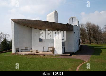 Die Wallfahrt Kirche Notre-Dame du Haut in Ronchamp Stockfoto