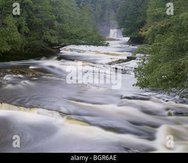 MICHIGAN - Wasserfall am Fluss Presque Isle in Porcupine Mountains Wildnis State Park. Stockfoto