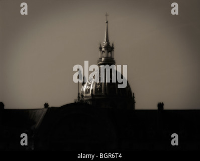 Goldene Kuppel der Église du Dôme (aka Saint-Louis des Invalides Kirche). Les Invalides. Paris. Frankreich Stockfoto