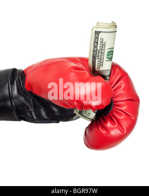 Boxhandschuh mit Dollarnoten isoliert auf weißem Hintergrund Stockfoto
