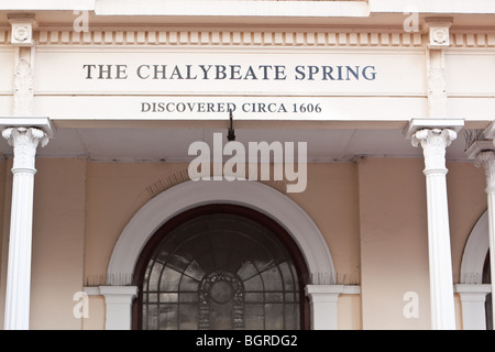 Die Schwefelquelle-Frühling in den Pantiles Royal Tunbridge Wells Stockfoto