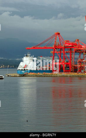 DP World International marine Container terminal arbeiten im Hafen von Vancouver, Stockfoto