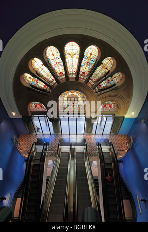 Blick in die George Street aus in das Queen Victoria Building Stockfoto