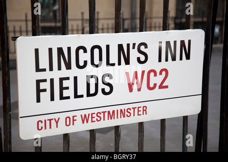 Straßenschild für Lincoln es Inn Fields, WC2. Stockfoto