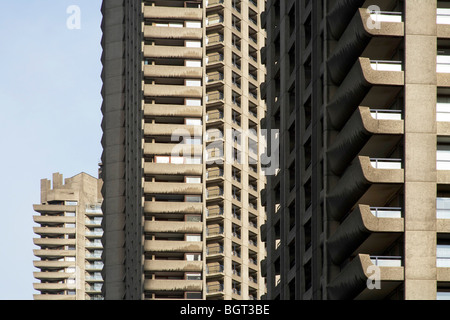 BARBICAN ESTATE 1982, LONDON, VEREINIGTES KÖNIGREICH, CHAMBERLIN POWELL UND BON Stockfoto