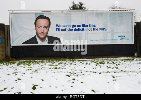 Konservative Parteichef David Cameron vorgestellten ClearChannel Billboard bauseits in Newport South Wales UK Stockfoto