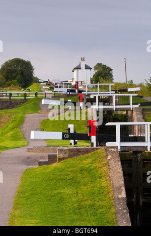 Einen Blick auf den langen Flug von Sperren auf dem Grand Union Canal Foxton Leicestershire Stockfoto