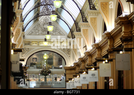 Ecke Arcade-Ecke Elizabeth Street und der Collins street Melbourne Victoria Australien Stockfoto