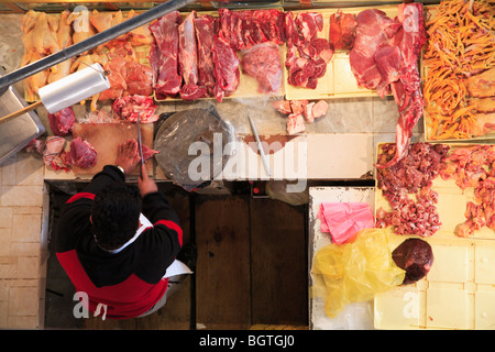 Metzger, Mercado Hidalgo, Hidalgo Markt, Guanajuato, Bundesstaat Guanajuato, Mexiko Stockfoto