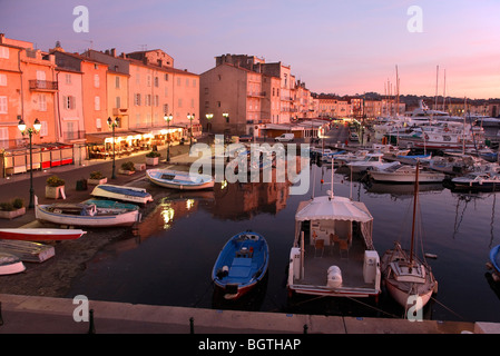 HAFEN VON SAINT-TROPEZ, CÔTE D ' AZUR Stockfoto