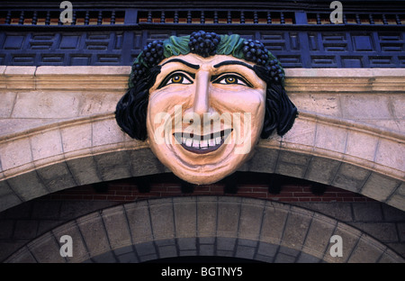 Das Symbol von Potosi, ein lächelndes Gesicht Bacchus. Royal Mint (Casa De La Moneda), Potosi, Bolivien. Stockfoto